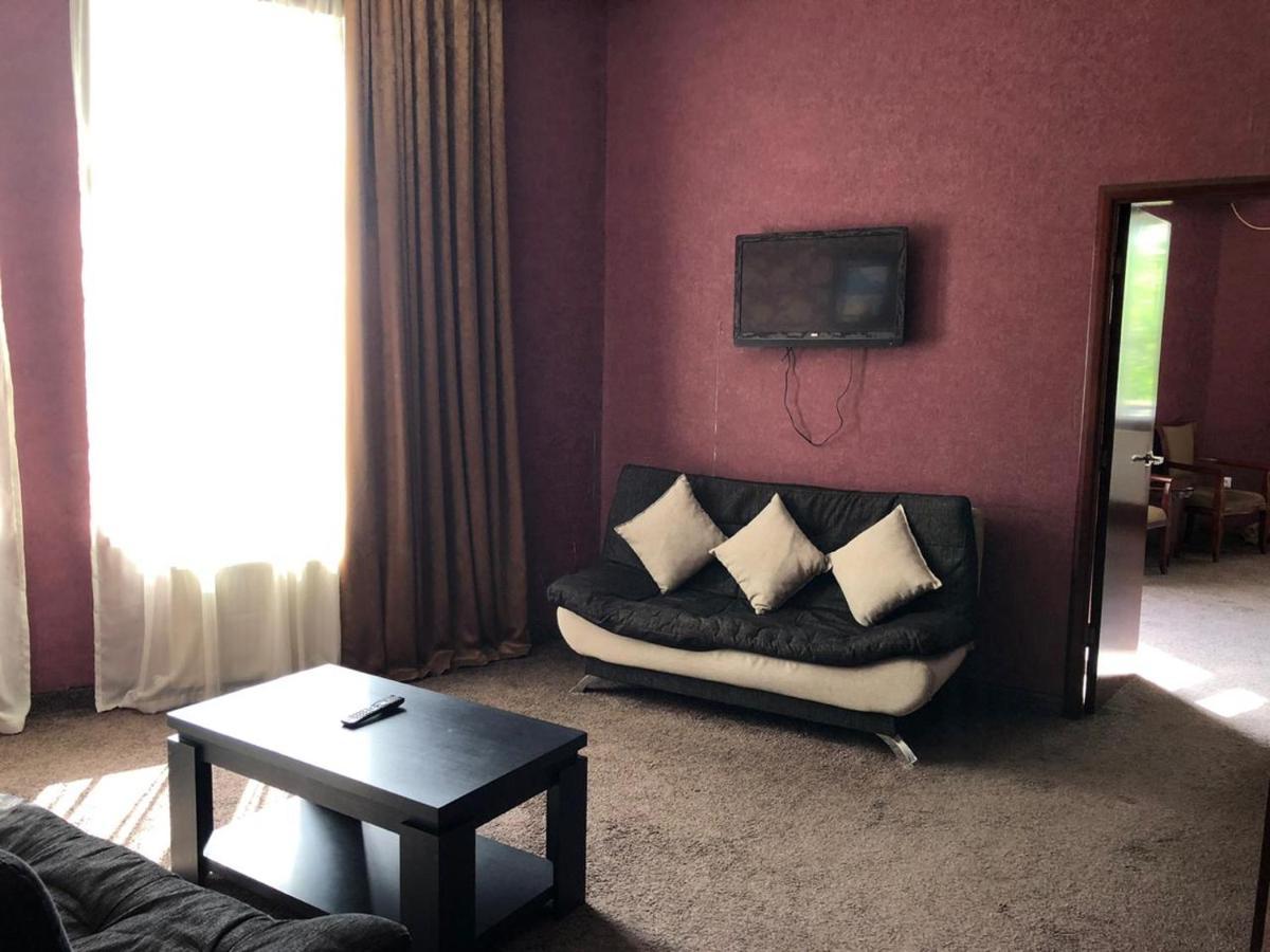 Hotel Vaki Τυφλίδα Εξωτερικό φωτογραφία