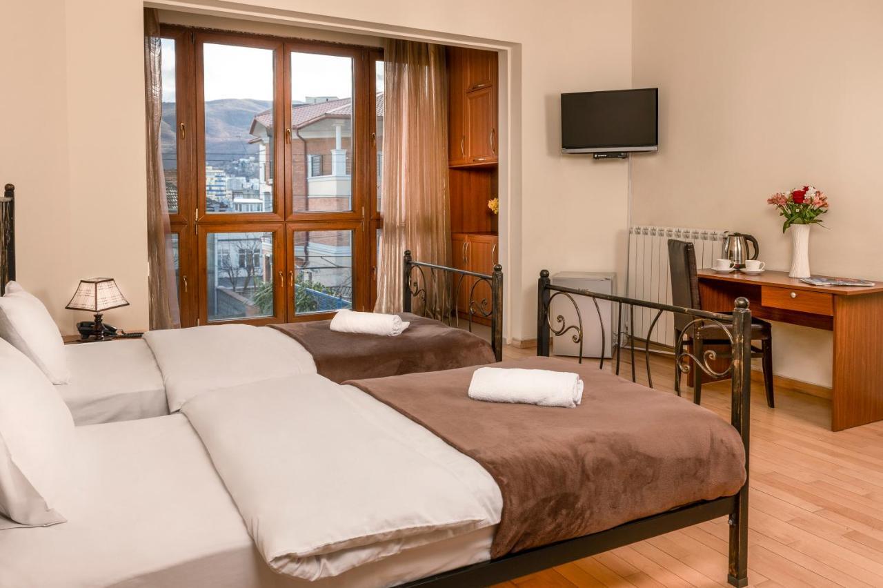 Hotel Vaki Τυφλίδα Εξωτερικό φωτογραφία