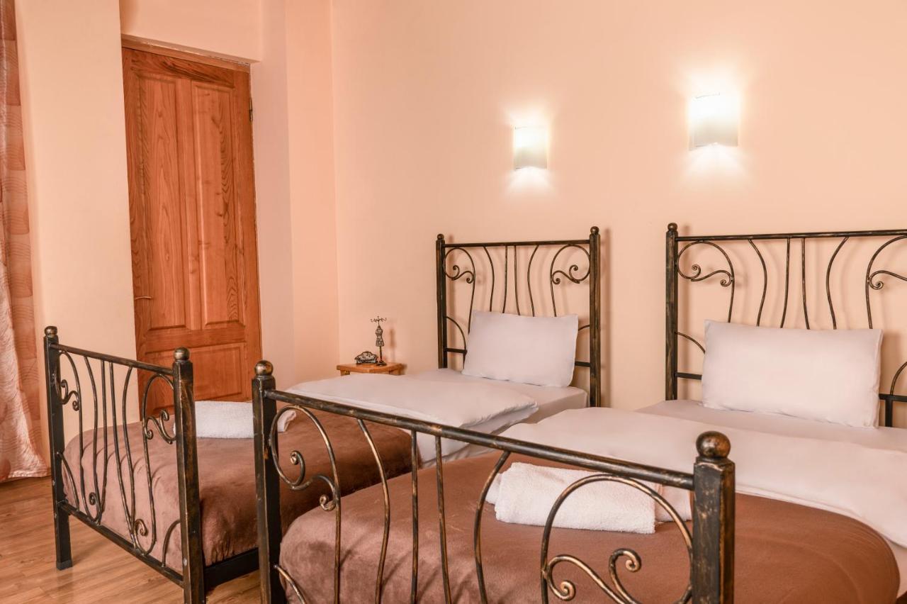 Hotel Vaki Τυφλίδα Εξωτερικό φωτογραφία