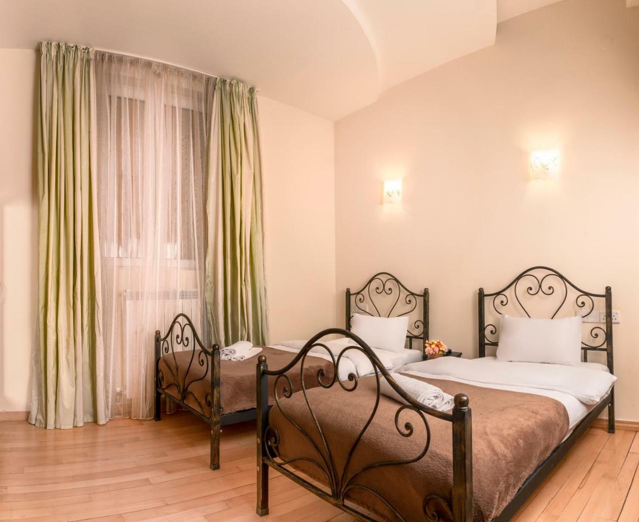 Hotel Vaki Τυφλίδα Εξωτερικό φωτογραφία